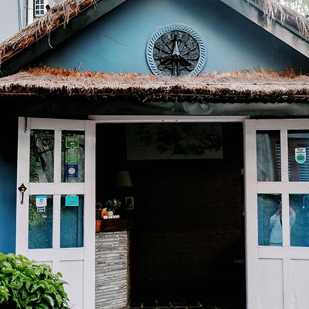 Mingtang Garden Cottage 名堂花园度假屋 Pokhara Exterior photo